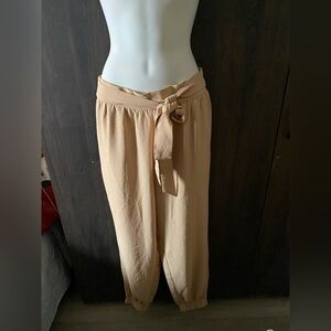 Women’sTan Pants like new